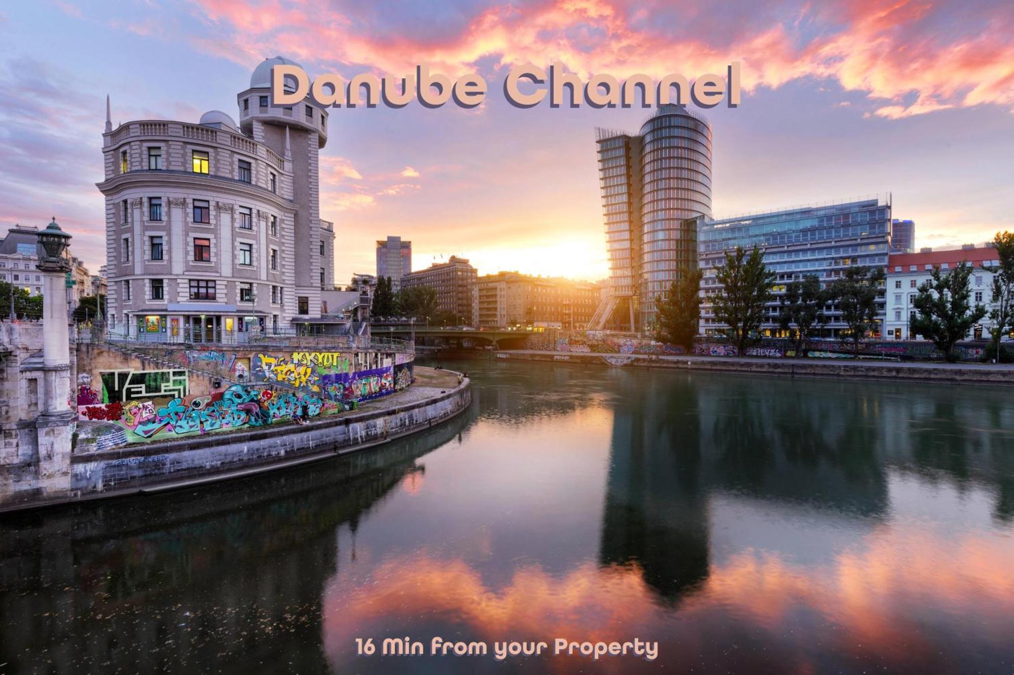 Danube Delight: Elegant Getaway Near Prater Stern Apartment Wien